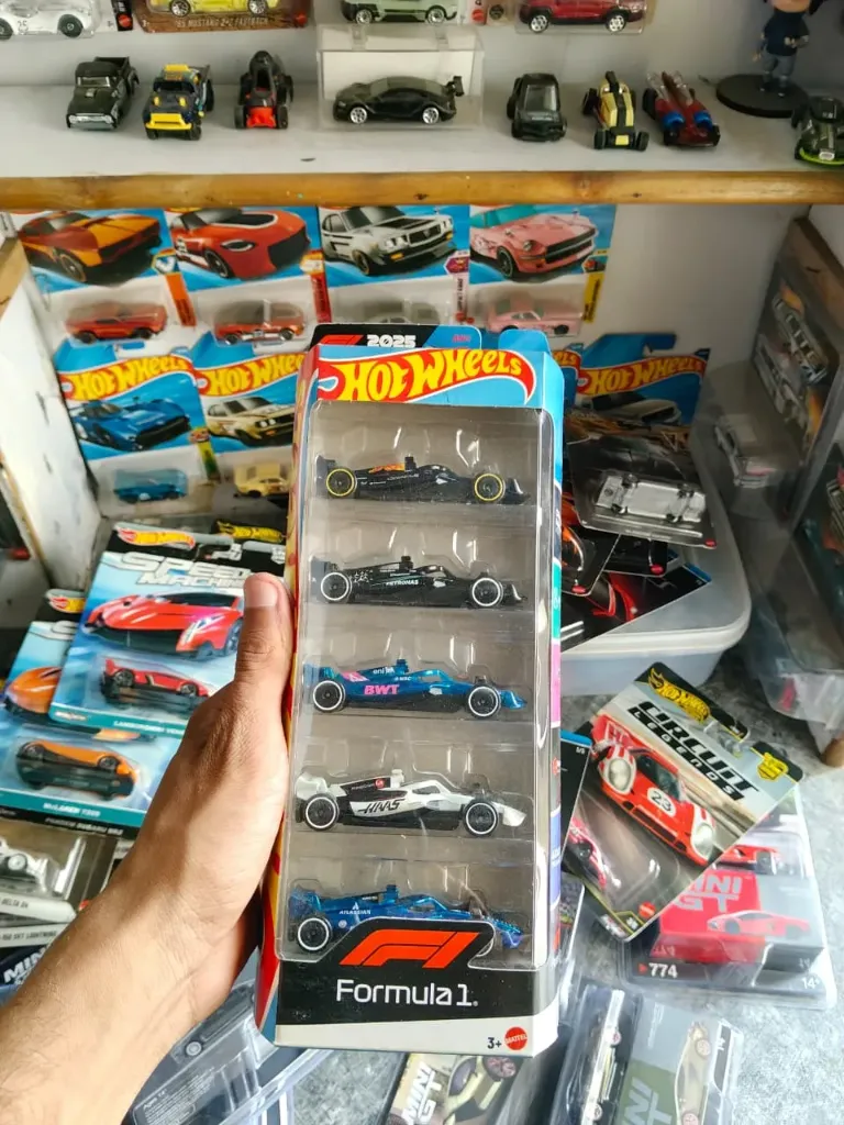 HOT WHEELS F1 pack 2025