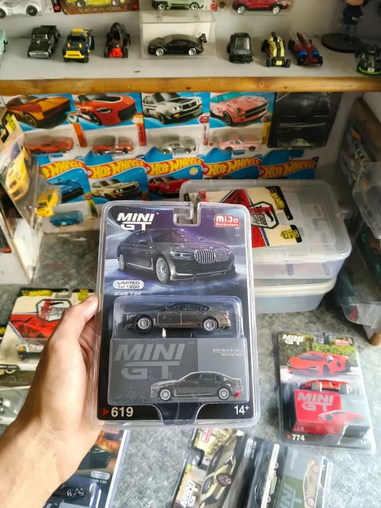 MINI GT BMW M760i / 7 Series – MiJo Exclusives