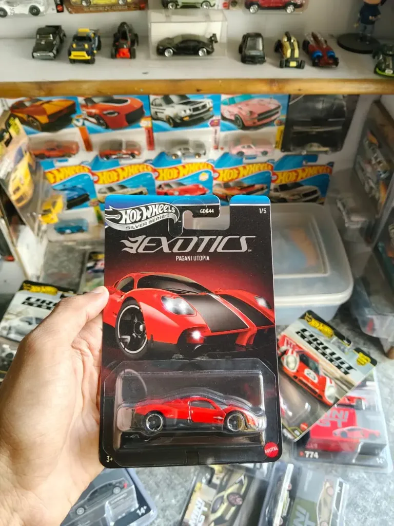 Hot Wheels Silver Series – Pagani Utopia