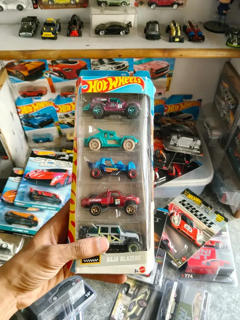 Hot Wheels pack of 5 BAJA BLAZZERS (2025)